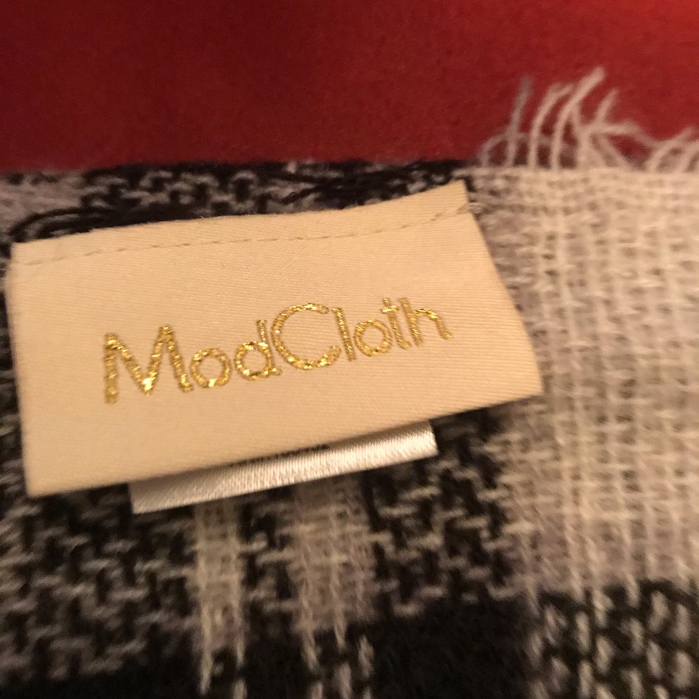 Mod cloth blanket scarf